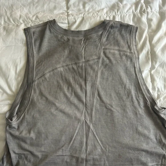 Lululemon - Picture 2 of 2